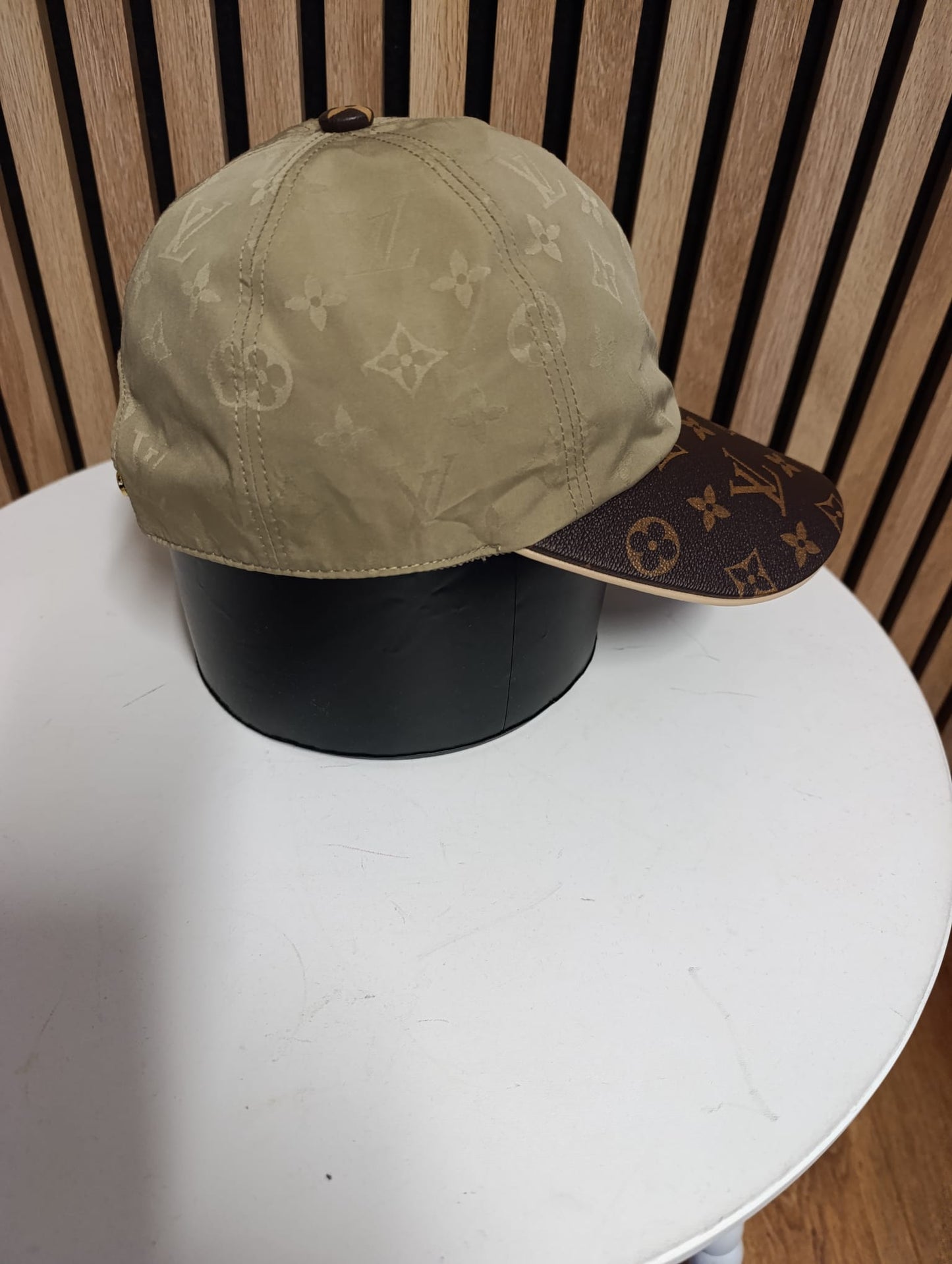 Casquette lv