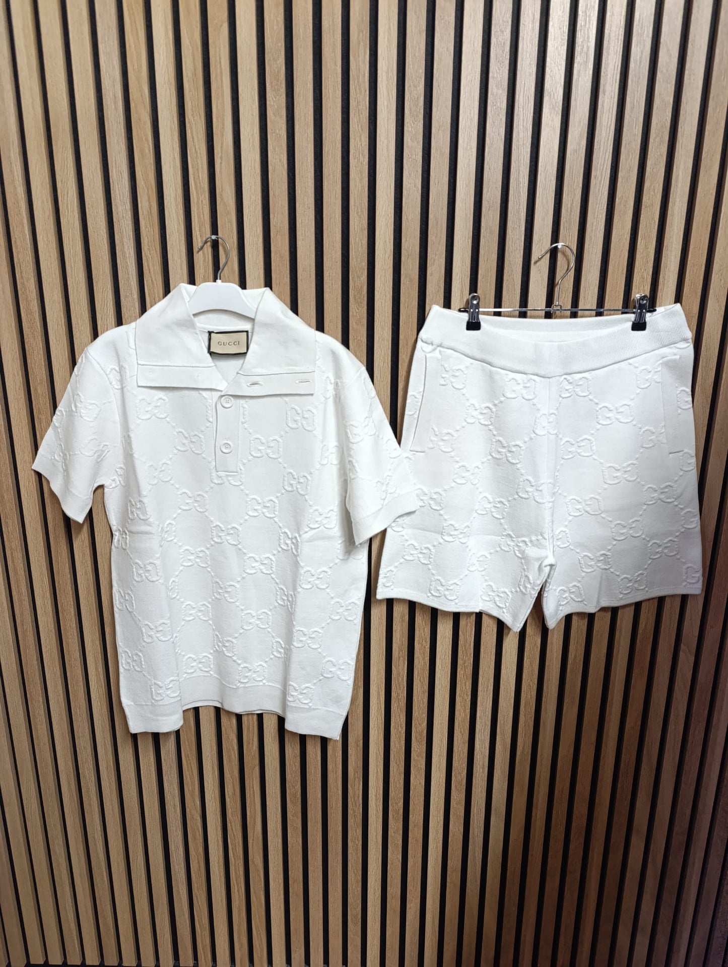 Ensemble gucci