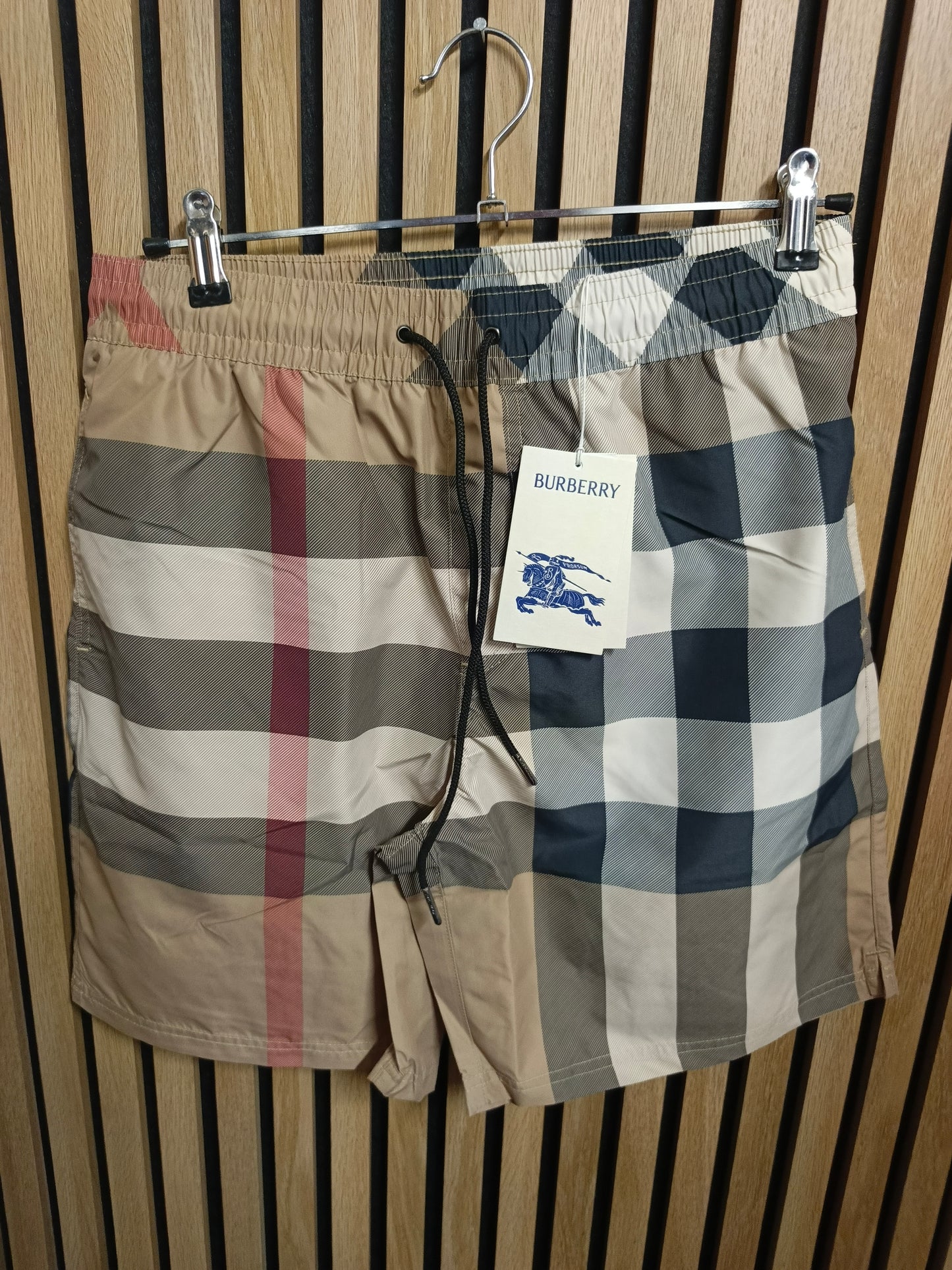 Short burberry