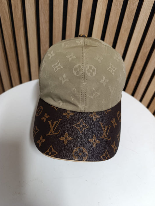 Casquette lv