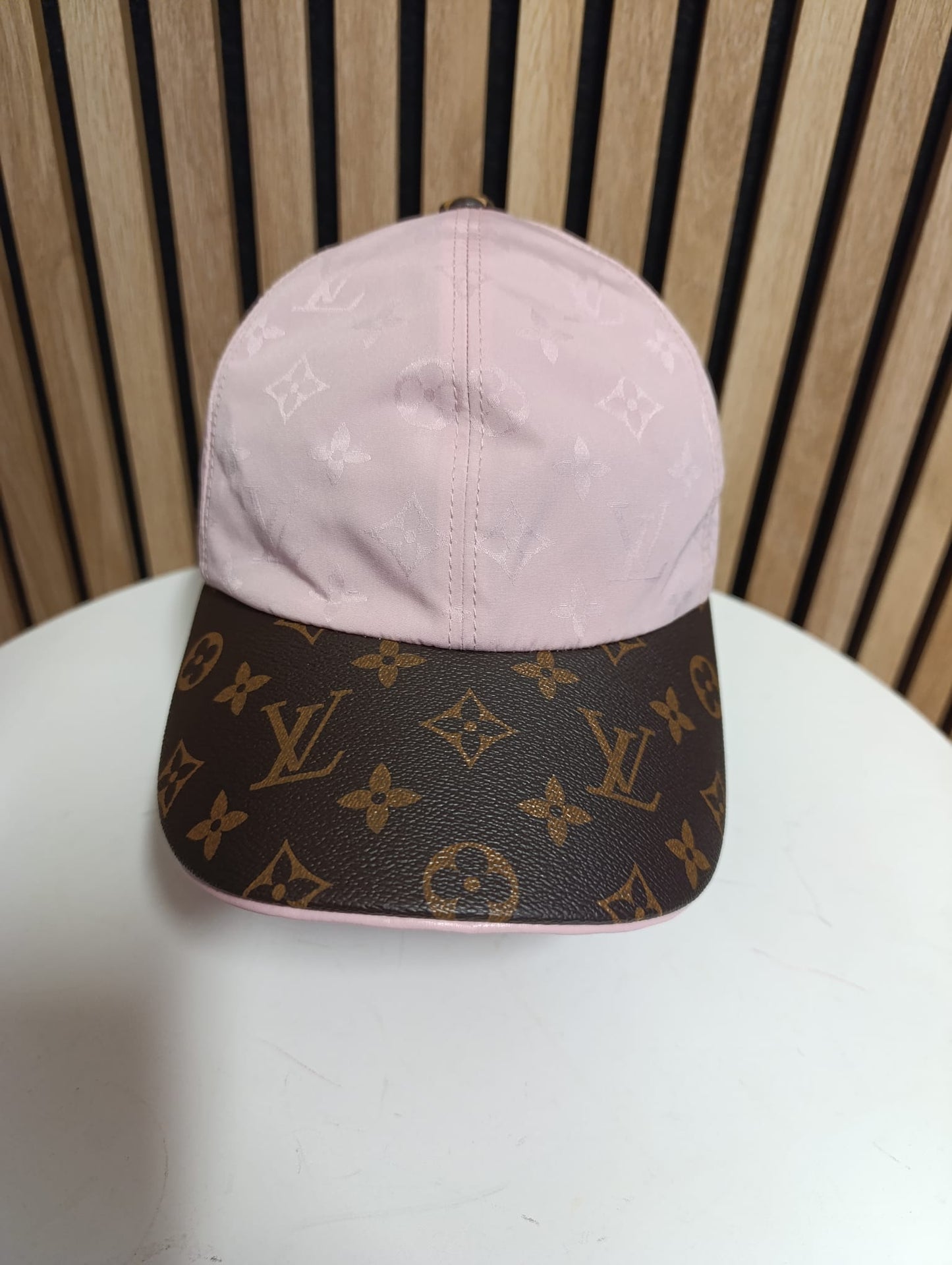 Casquette lv
