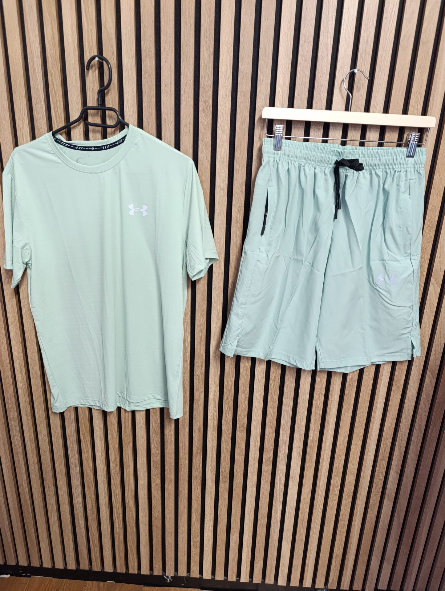 Ensemble under armour