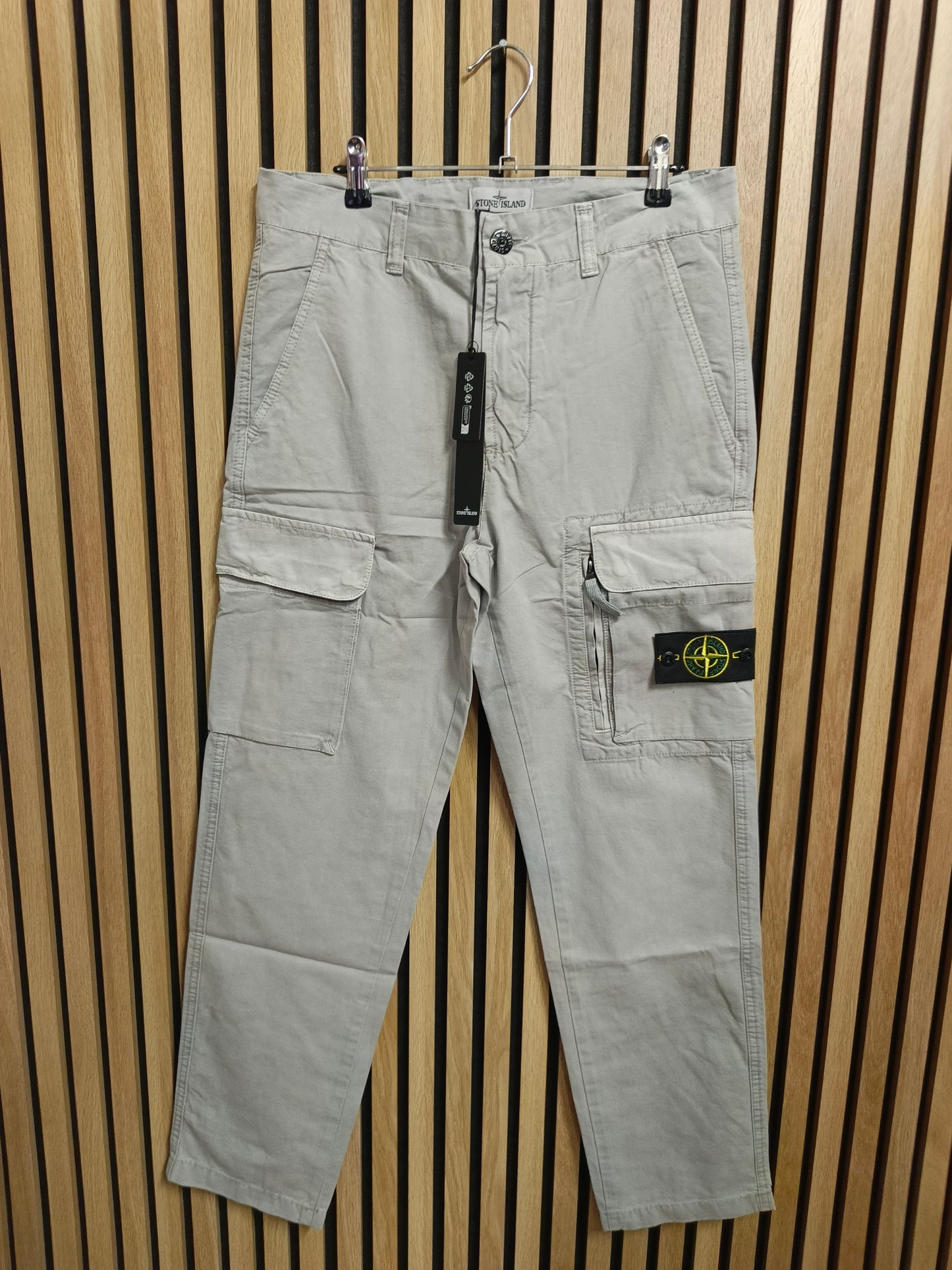 Cargo stone island