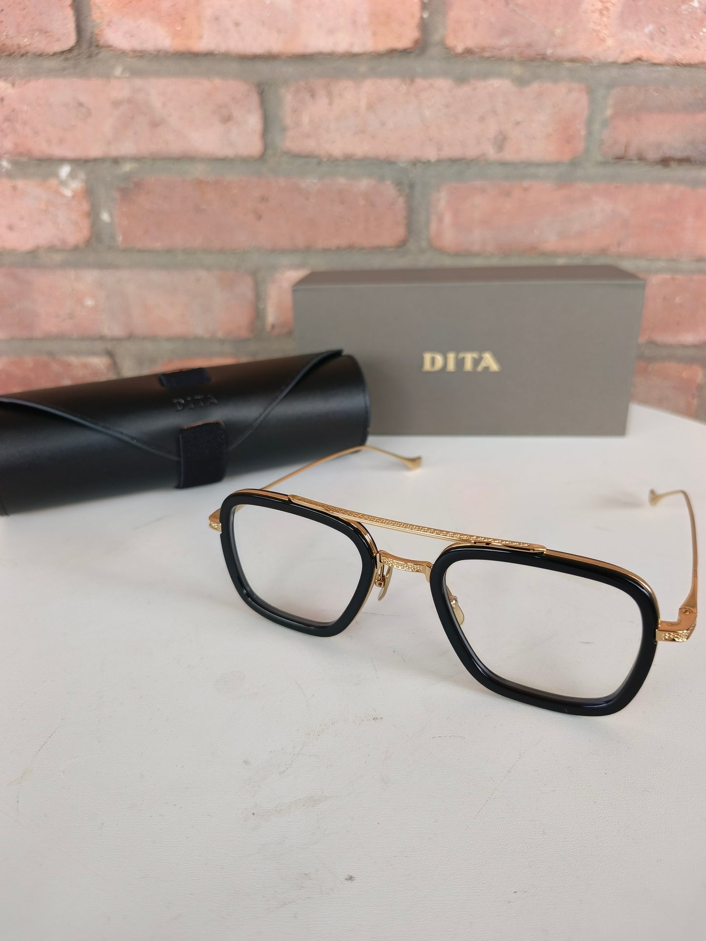 Lunette dita
