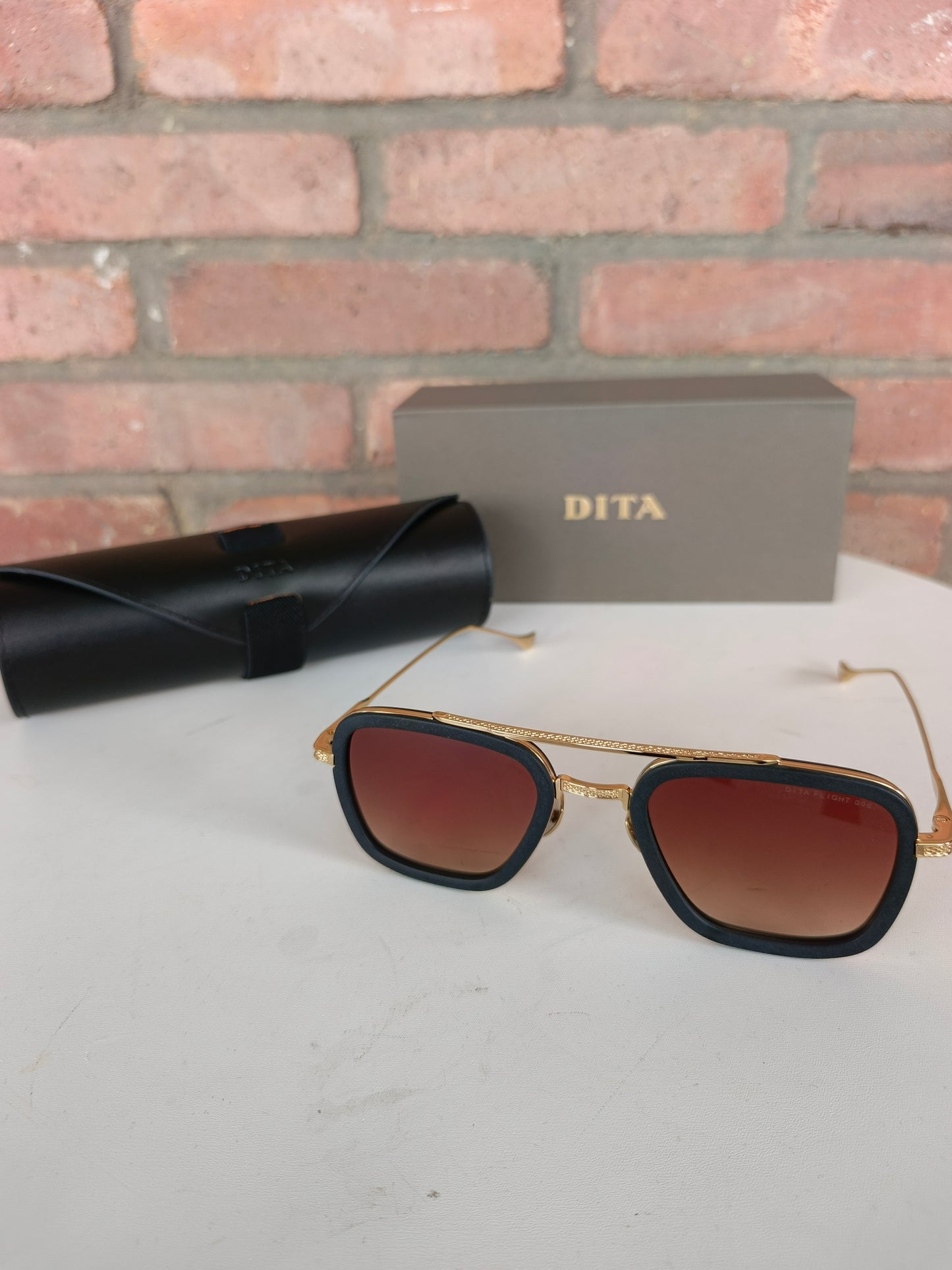 Lunette dita